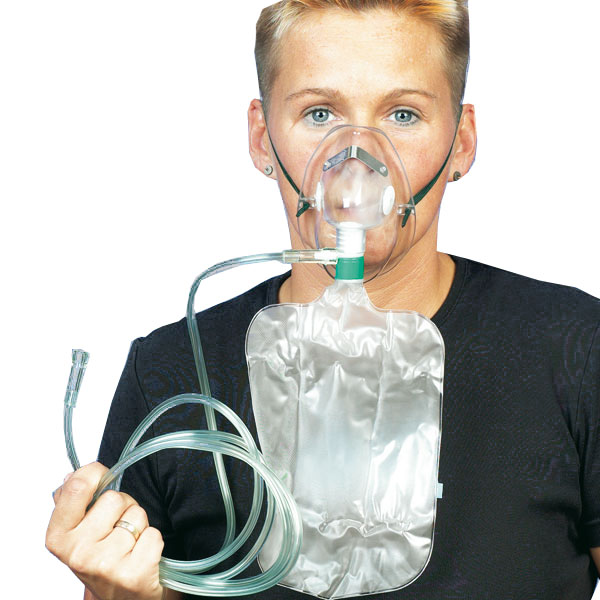 Кислородная маска в домашних условиях. Аппарат для дыхания кислородом. Кислородная маска для дыхания. Маска аппарата для дыхания кислородом. Аппарат для дыхание кислорода для ребенка.